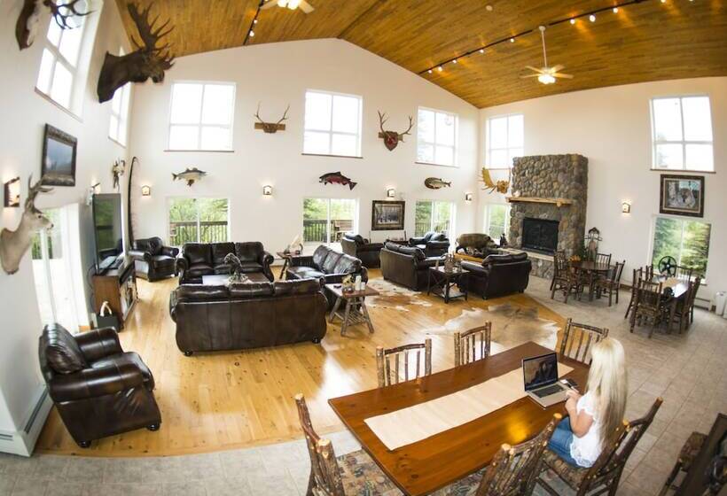 בית מלון כפרי Alaska S Gold Creek Lodge