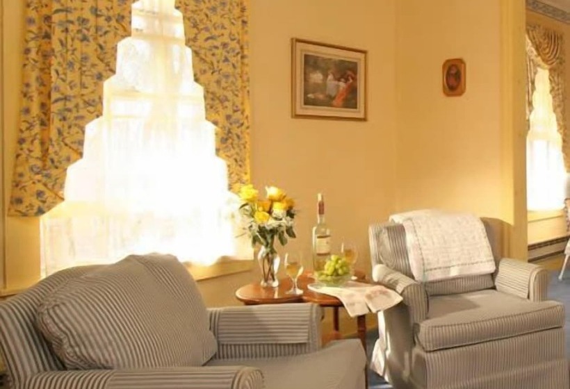 호텔 Crestmont Inn