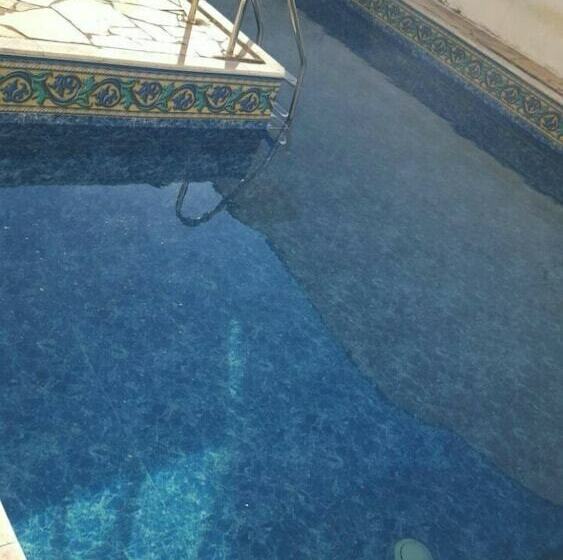 ホテル Dona Emilia