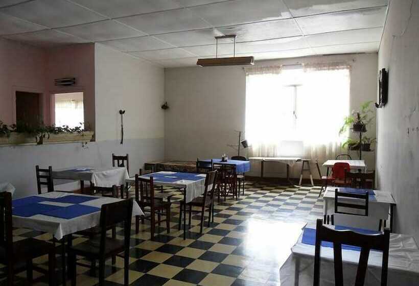 ホテル Dona Emilia