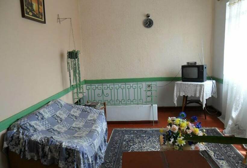 ホテル Dona Emilia