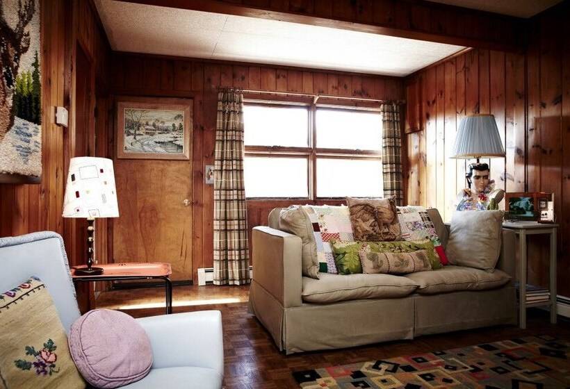 فندق Stickett Inn