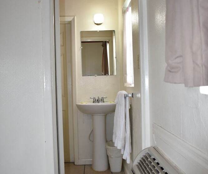 Moran Motel