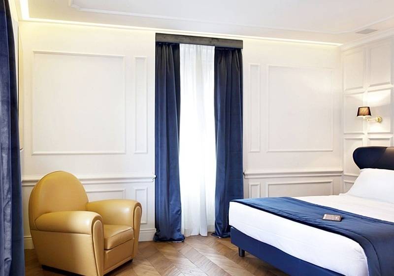 مسافرخانه The Corner Roma