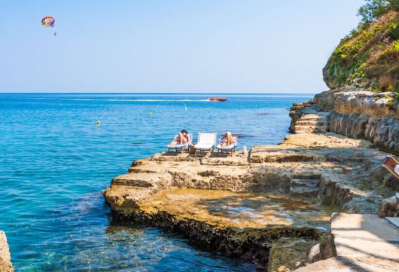 هتل Le Cale D'otranto Beach Resort