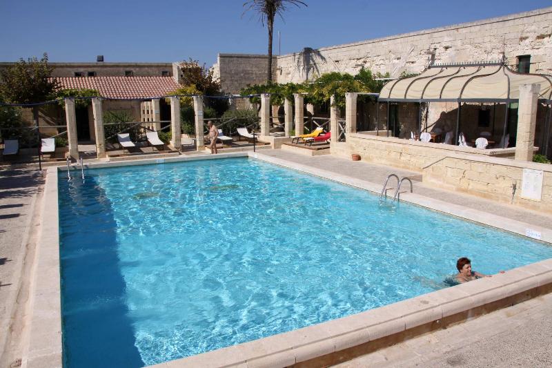 هتل Le Cale D'otranto Beach Resort