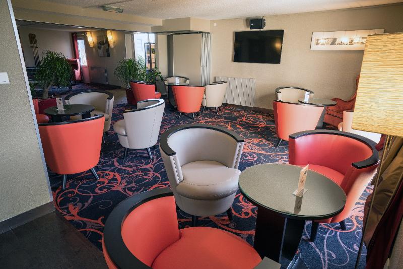 호텔 Logis Hôtel L Orée De Chartres   Barjouville