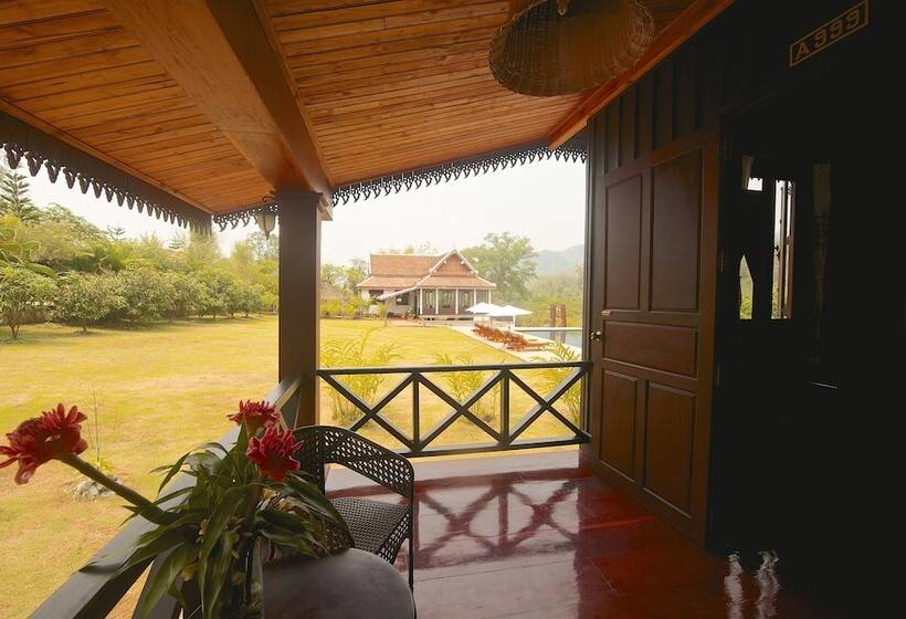 Nam Ou Riverside Hotel & Resort