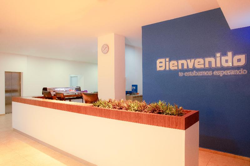 ホテル One Cancun Centro