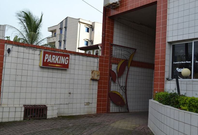 Hotel Peninsula Plaza