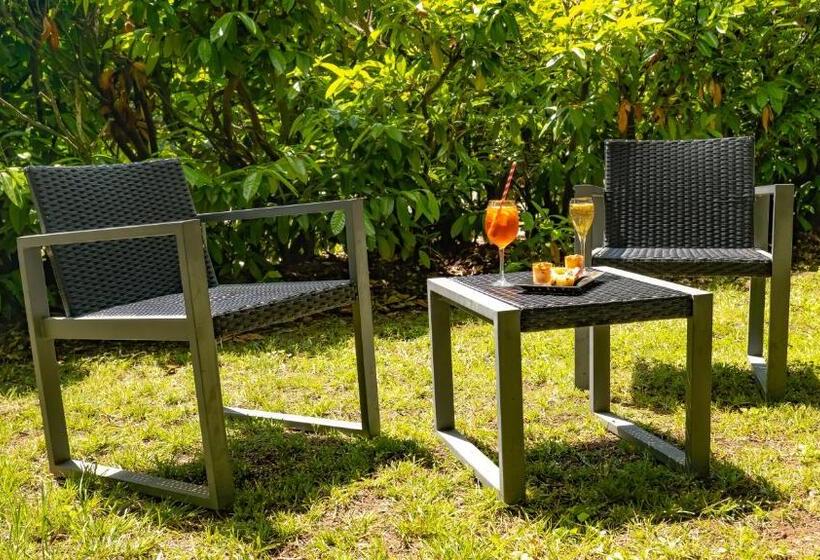 Logis Hotels   Au Colombier Du Touron