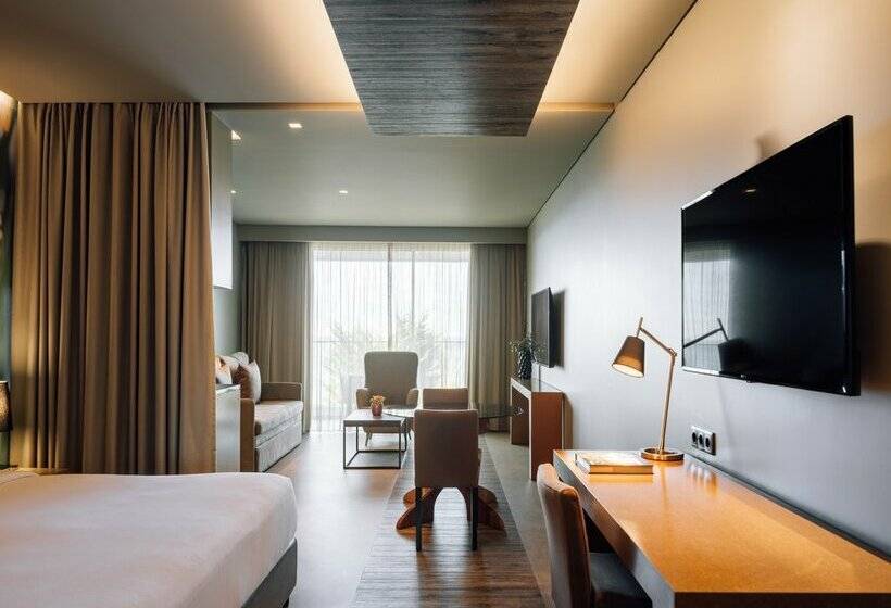 Saccharum Resort