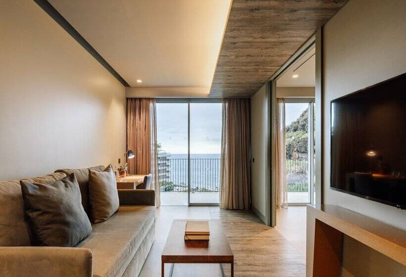 Saccharum Resort