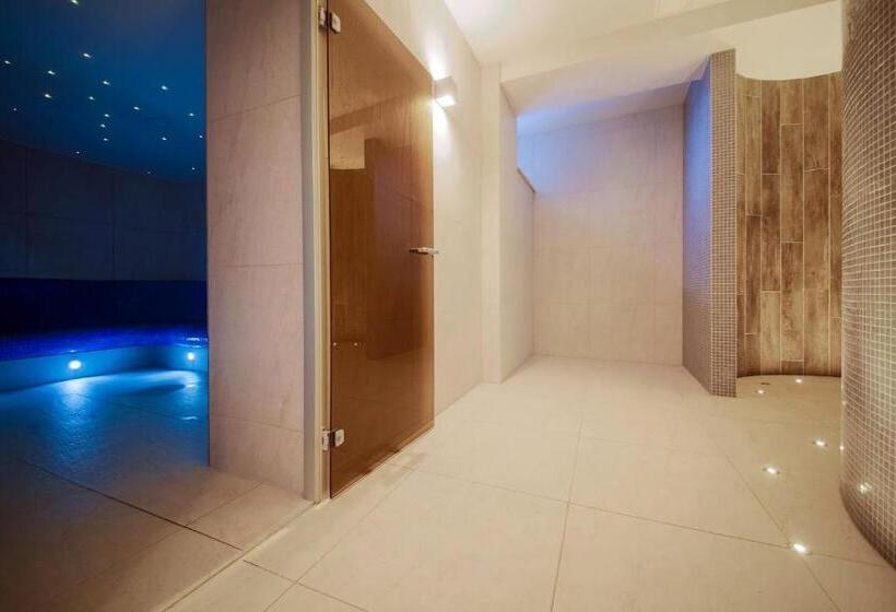 هتل Nat Bukowina Tatrzańska