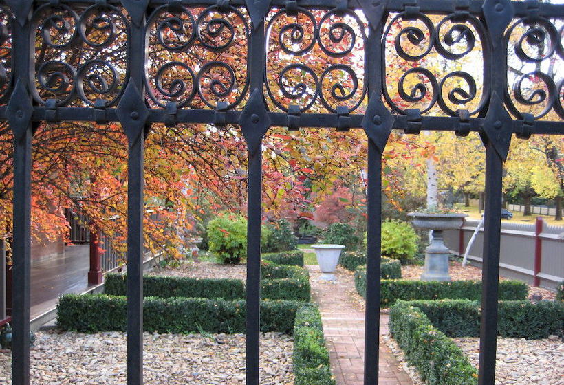 مبيت وإفطار Finches Country Guesthouse Hotel Beechworth