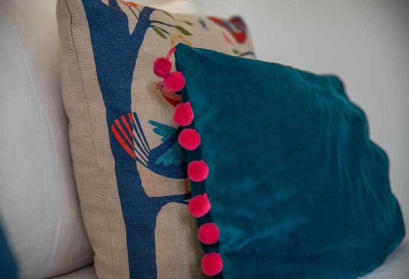 민박 Rockmount Rooms & Apartment