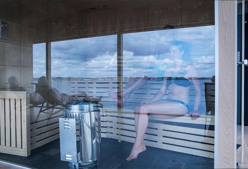 Gullmarsstrand Hotell & Konferens