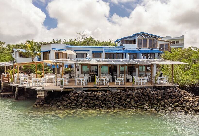 هتل Blu Galapagos Sustainable Waterfront Lodge