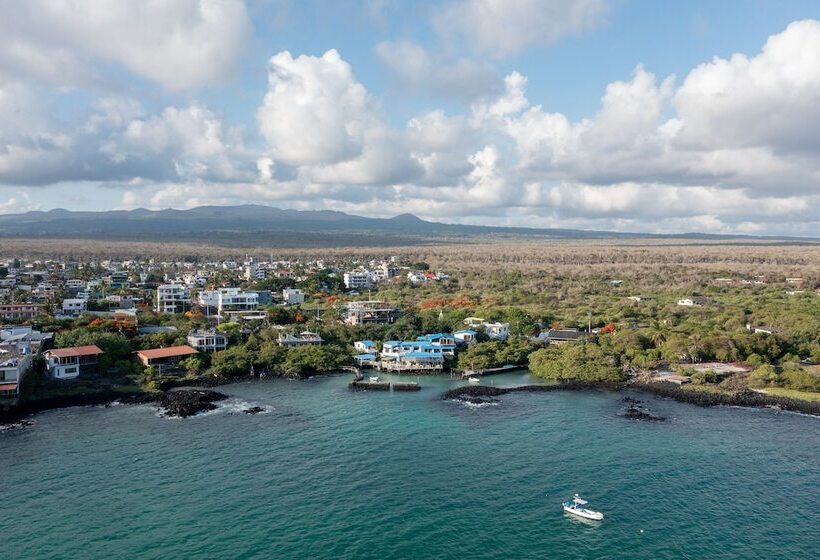 هتل Blu Galapagos Sustainable Waterfront Lodge