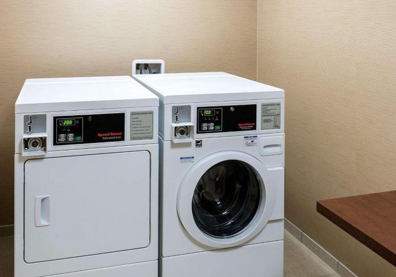 هتل Comfort Inn & Suites West   Medical Center