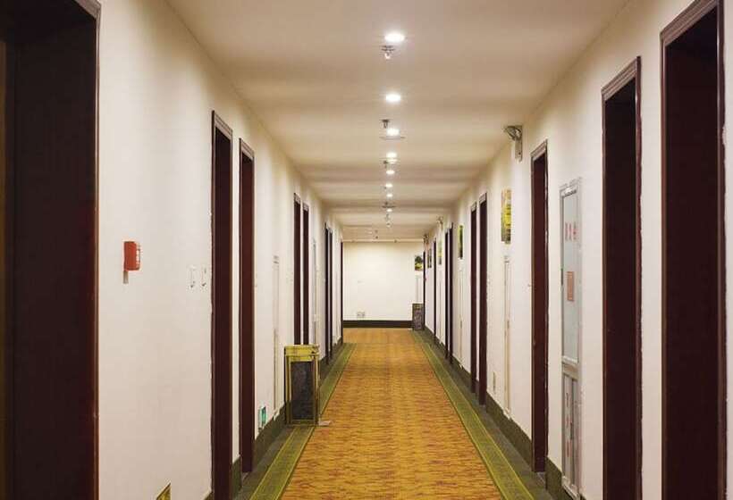 ホテル Greentree Inn Puyang Oil Field Headquarters