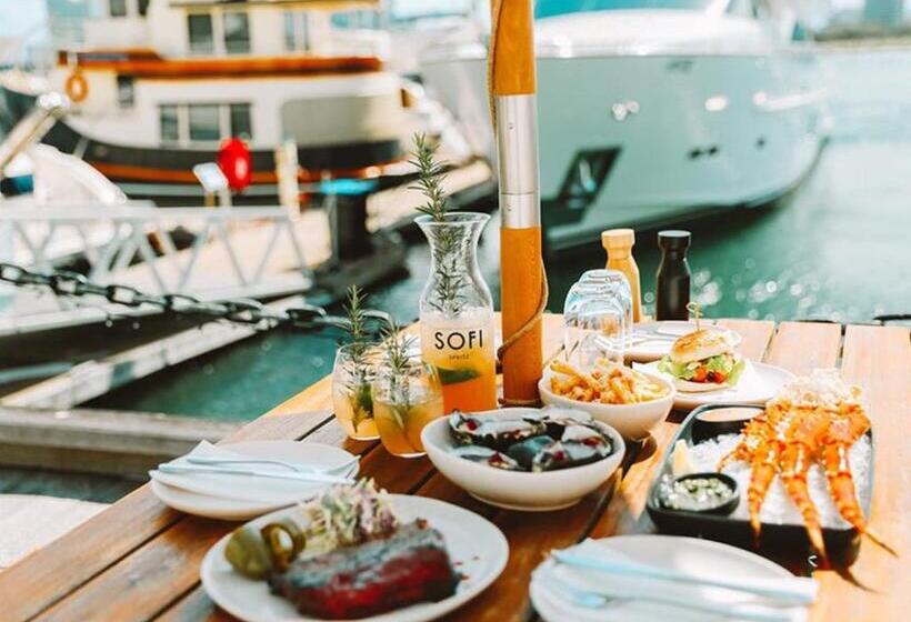 ホテル Harbour Side Resort