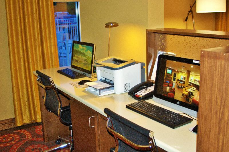 فندق Holiday Inn Express Defuniak Springs, An Ihg