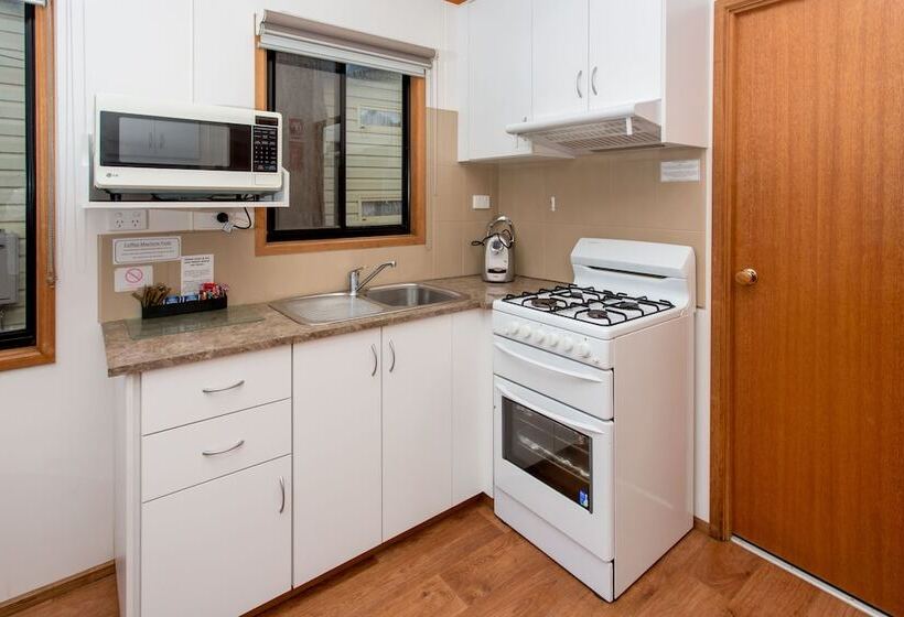 هتل Ingenia Holidays Torquay