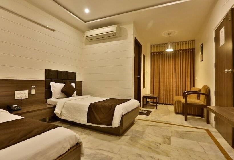 酒店 Kamran Palace