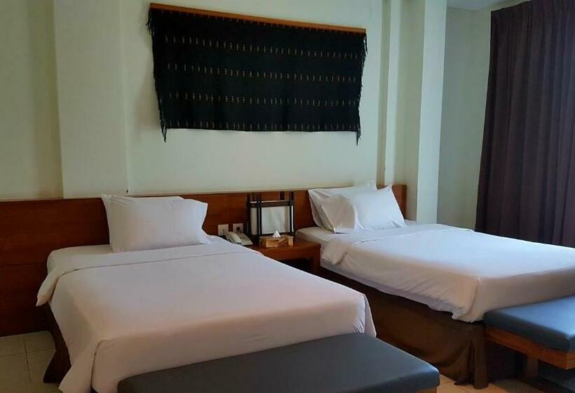 هتل Luwansa Beach