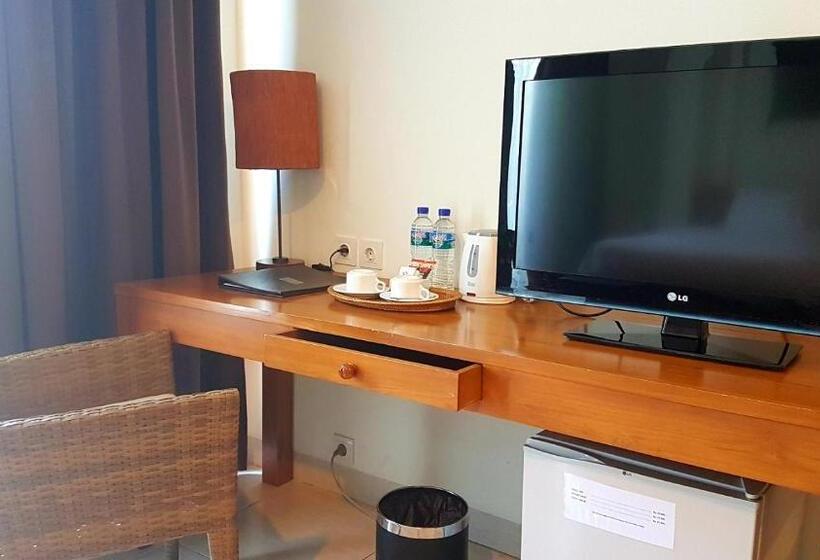 هتل Luwansa Beach