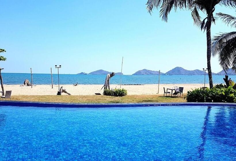 هتل Luwansa Beach