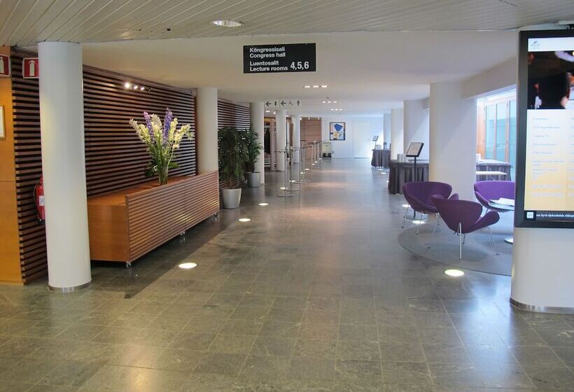 هتل Majvik Congress