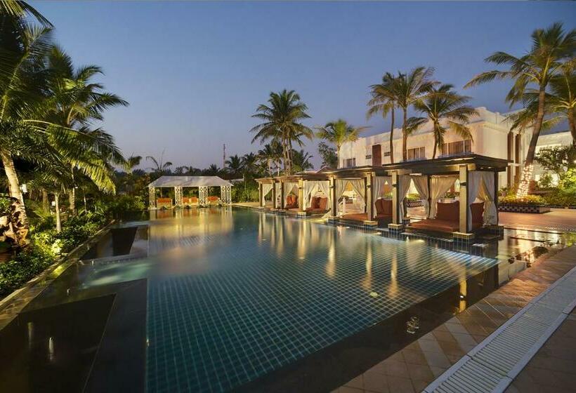 בית מלון כפרי Mayfair Palm Beach Resort