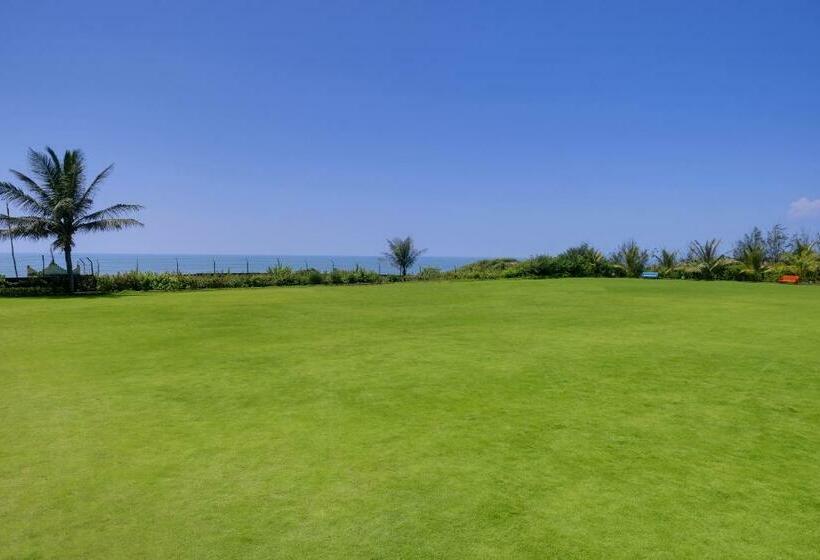 ホテル Mayfair Palm Beach Resort