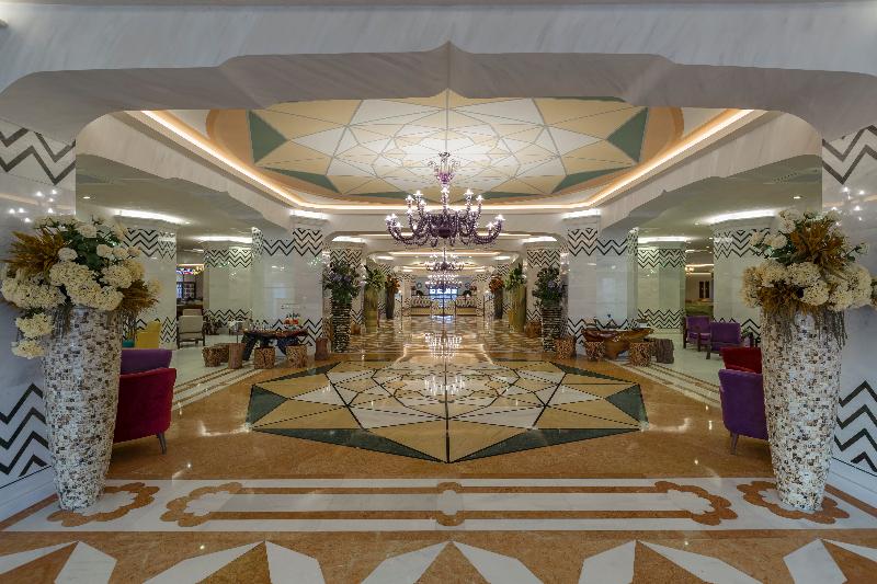 هتل Royal Taj Mahal