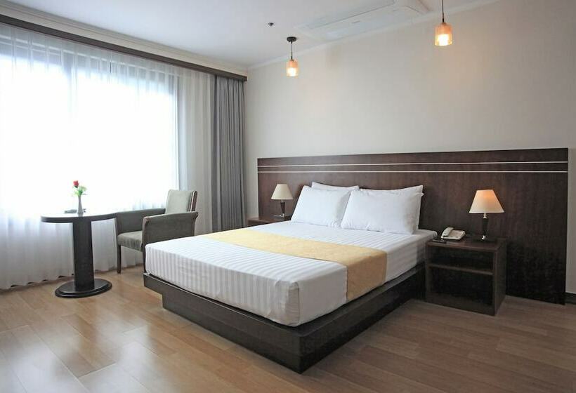 فندق Ramada By Wyndham Suanbo