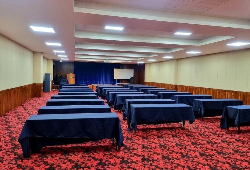 فندق Ramada By Wyndham Suanbo