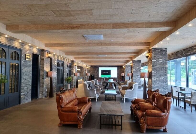 فندق Ramada By Wyndham Suanbo