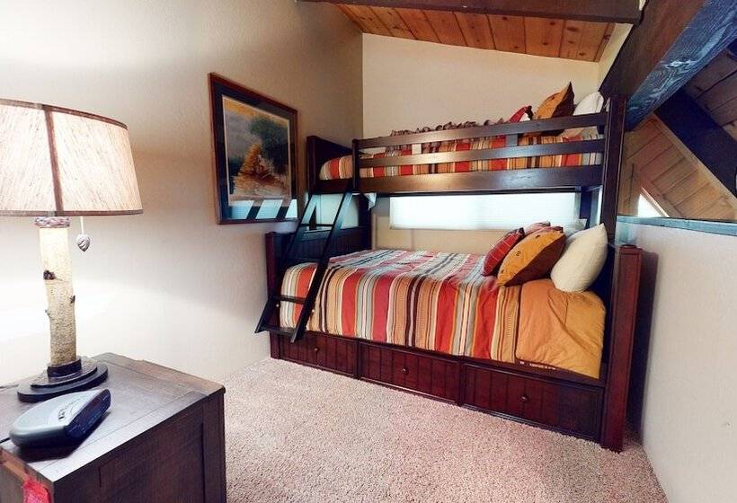 Mammoth View Villas   Near Hike/bike Trails!