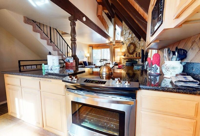Mammoth View Villas   Near Hike/bike Trails!
