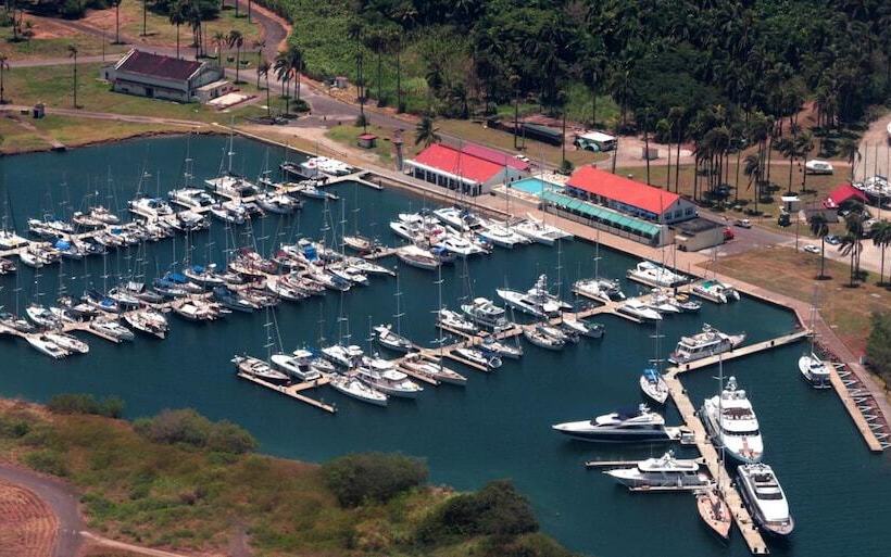 Marina Hotel At Shelter Bay