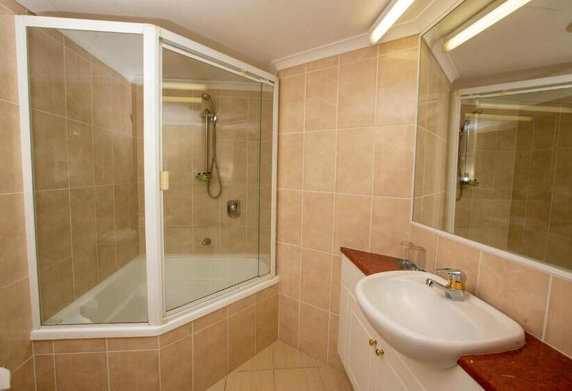 Springwood Tower Apartment
