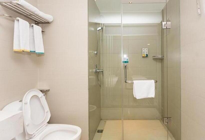 Отель City Comfort Inn Xiangyang Minfa World City Minfa Plaza