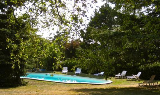 住宿加早餐  L Oustal Chambres Et Tables D Hôtes