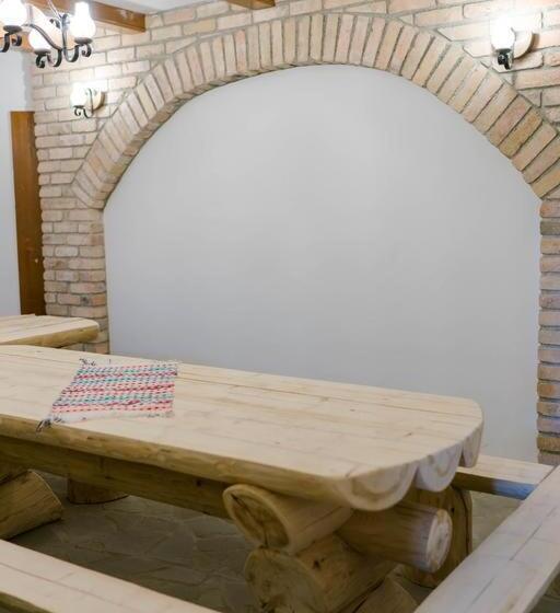 بنسيون Zestrea Bunicilor