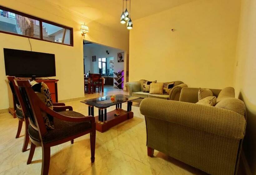 호스텔 Captain’s Inn: A Serene Abode