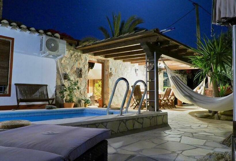 مبيت وإفطار Dachterrassenzimmer In Romantischem Landhaus Mit Pool