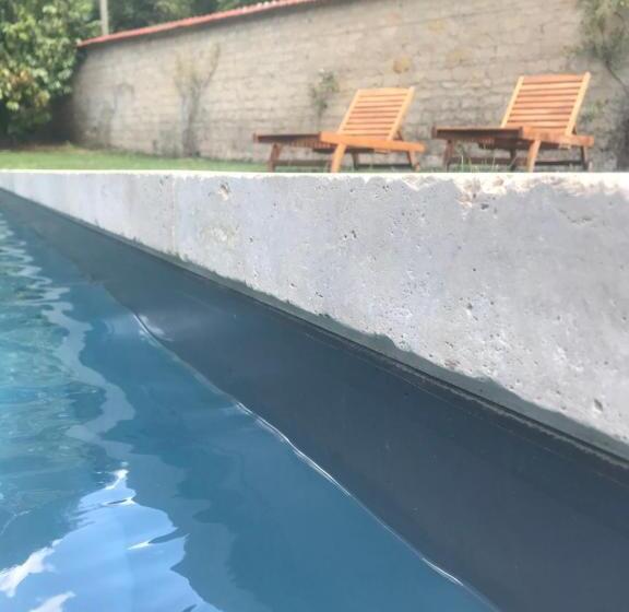 مبيت وإفطار L Atelier Des Magnolias