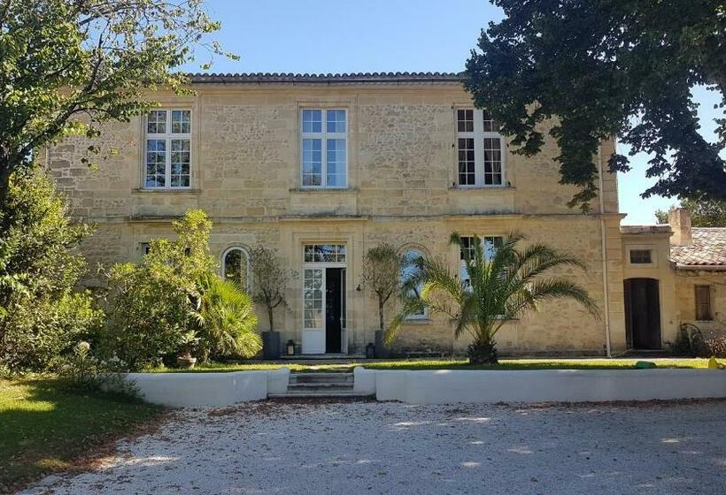 Bed and Breakfast Les Logis De Lestiac